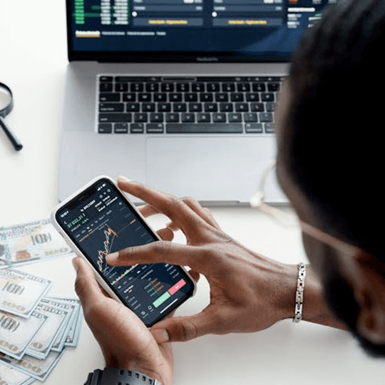 Stature Invexor - Équipe d'experts en crypto-monnaies